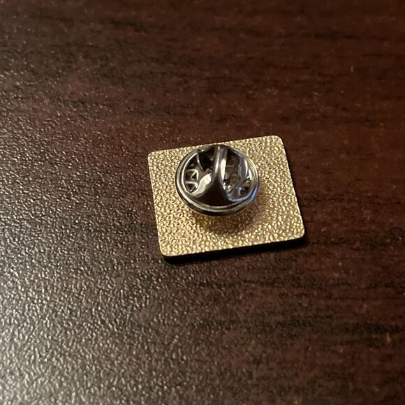 McDonald’s Pride 3 Years Of Service Employee Lapel Hat Pin - Picture 3 of 3